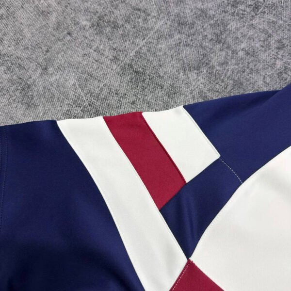 Camisa Barcelona Trefoil Retrô Versão Torcedor 2026/27 Nike - Imagem 5