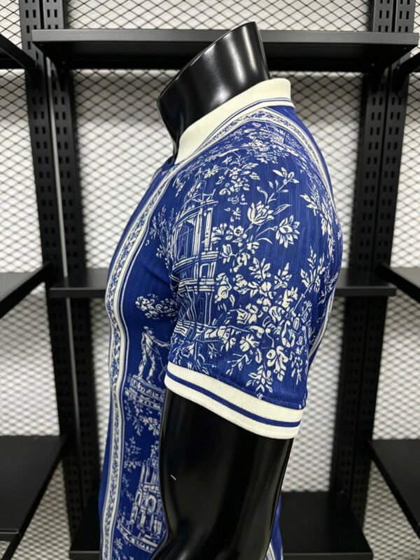 Camisa Chelsea Christian Dior Versão Jogador 2026 Azul Jordan - Imagem 4