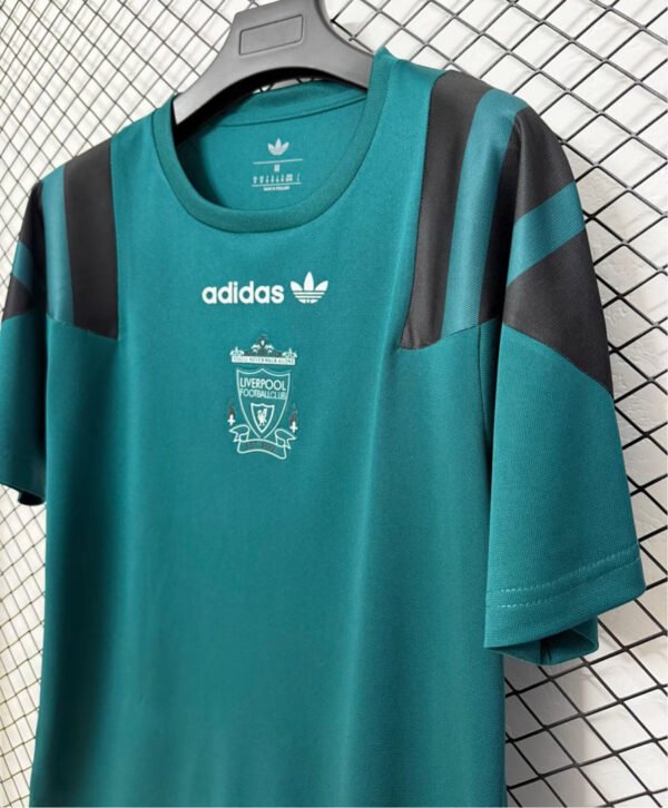 Camisa Liverpool EQT Versão Torcedor 2026/27 Verde Adidas - Imagem 3
