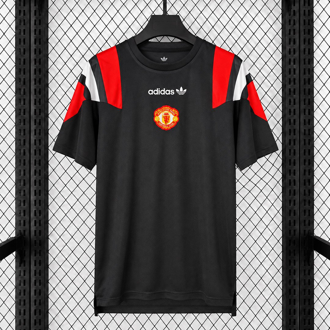 Camisa Manchester United EQT Versão Torcedor 2026/27 Preta Adidas