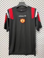 Camisa Manchester United EQT Versão Torcedor 2026/27 Preta Adidas - Imagem 2