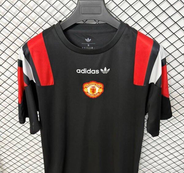 Camisa Manchester United EQT Versão Torcedor 2026/27 Preta Adidas - Imagem 3