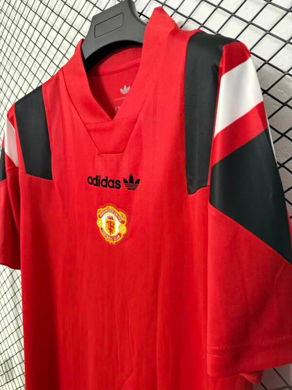 Camisa Manchester United EQT Versão Torcedor 2026/27 Vermelha Adidas - Imagem 4