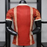 Camisa Manchester United Christian Dior Versão Jogador 2026 Vermelho Nike - Imagem 6