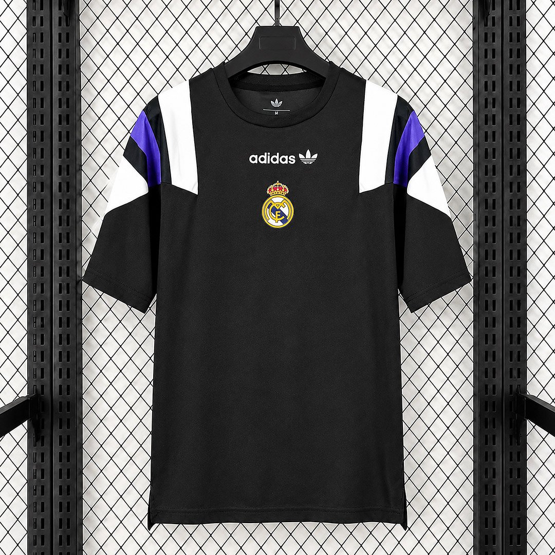Camisa Real Madrid EQT Versão Torcedor 2026/27 Preta Adidas