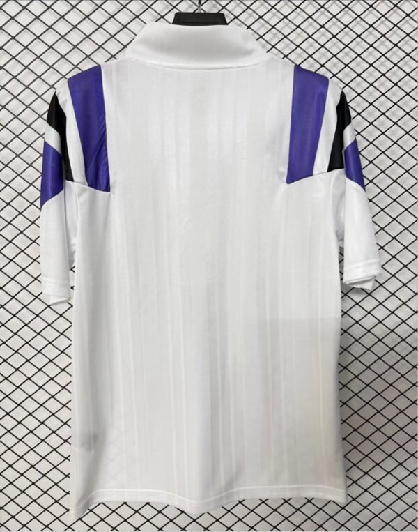 Camisa Real Madrid EQT Versão Torcedor 2026/27 Branca Adidas - Imagem 5