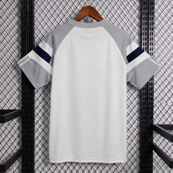 Camisa Real Madrid Trefoil Retrô Versão Torcedor 2026/27 Adidas - Imagem 6