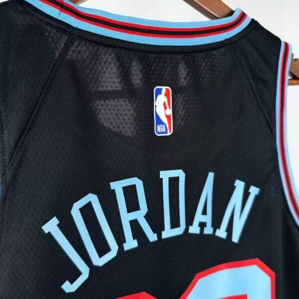 Camiseta Regata NBA Chicago Bulls Michael Jordan 23 City Edition Swingman 2026 Nike - Imagem 6