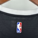 Camiseta Regata NBA Santo Antonio Sturs De'Aaron Fox 4 Statemant Edition Swingman 2023 Nike - Imagem 9