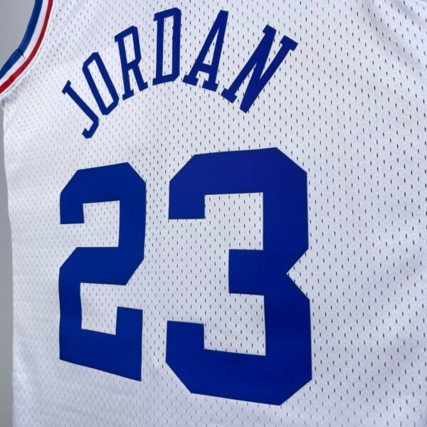 Camiseta Regata NBA All-Star Michael Jordan 23 Mitchell & Ness Branca 2003 - Imagem 8