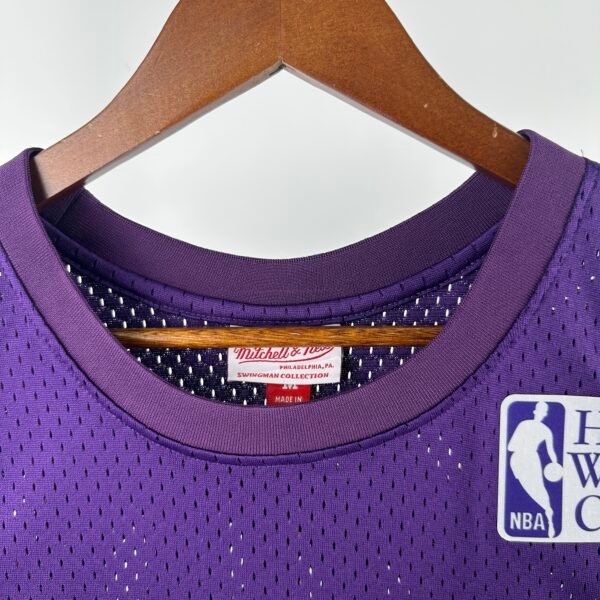 Camiseta Regata NBA Los Angeles Lakers Blackpink - Mitchell & Ness Roxa 2025/26 - Imagem 4