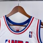 Camiseta Regata NBA All-Star Michael Jordan 23 Mitchell & Ness Branca 2003 - Imagem 3