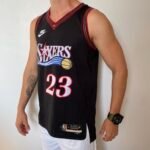 Camiseta Regata Basquete NBA Philadelphia 76ers Sixers - LeBron James 23 - Classic Edition Preta 2026/27 Nike - Imagem 6