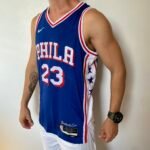 Camiseta Regata NBA Philadelphia 76ers - LeBron James 23 - Icon Azul 2026/27 Nike - Imagem 5