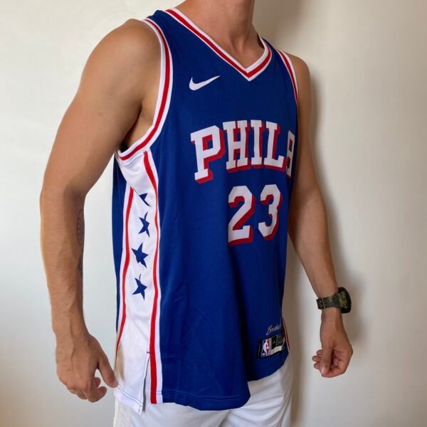 Camiseta Regata NBA Philadelphia 76ers - LeBron James 23 - Icon Azul 2026/27 Nike - Imagem 4