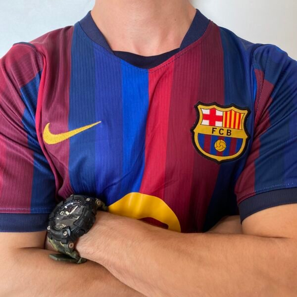 Camisa Barcelona Home Versão Torcedor 2026/27 Nike - Imagem 3