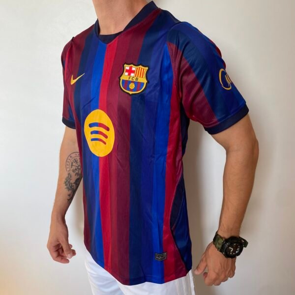 Camisa Barcelona Home Versão Torcedor 2026/27 Nike - Imagem 7