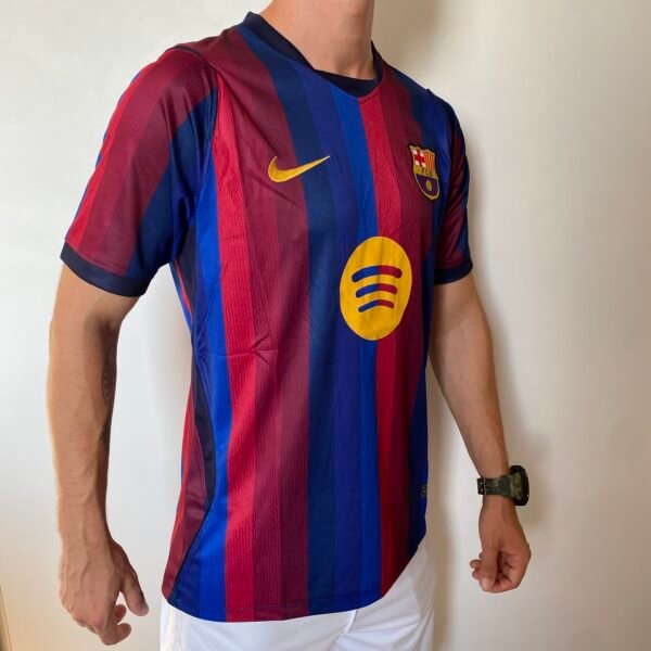 Camisa Barcelona Home Versão Torcedor 2026/27 Nike - Imagem 6