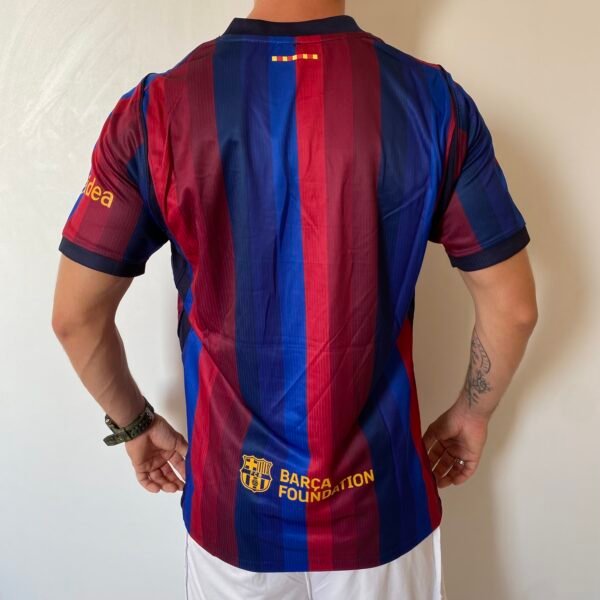 Camisa Barcelona Home Versão Torcedor 2026/27 Nike - Imagem 9