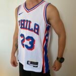 Camiseta Regata NBA Philadelphia 76ers - LeBron James 23 - Association Branca 2026/27 Nike - Imagem 5