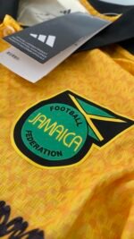 Camisa Jamaica Home Copa do Mundo 2026 Bob Marley Jogador Amarela Adidas - Imagem 12