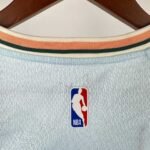 Camiseta Regata NBA Santo Antonio Sturs De'Aaron Fox 4 City Edition Swingman 2025 Nike - Imagem 7