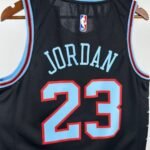 Camiseta Regata NBA Chicago Bulls Michael Jordan 23 City Edition Swingman 2026 Nike - Imagem 7